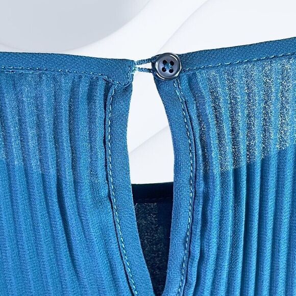 Joe Fresh Womens NWT Blue Lined Sheer Long Sleeve Fadeout Pleat Top Size XL - Picture 4 of 10